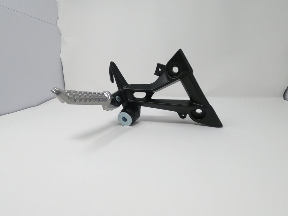 Venom X22 Ninja 125cc Motorcycle | Rear Footrest(s) (02050081 / 02050082) Right Side