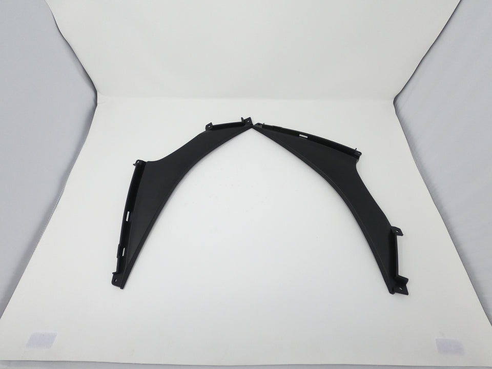 X19 200cc Automatic Motorcycle | Front Left & Right Edge Fairing (03031063 / 03031064)