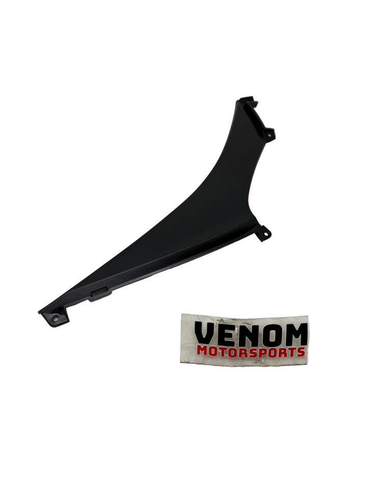 X19 200cc Automatic Motorcycle | Front Right Trim (3031064)