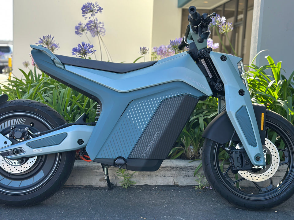 Naxeon I AM Pro Electric Motorcycle | 7.5kW Motor | 72V Lithium | Street Legal