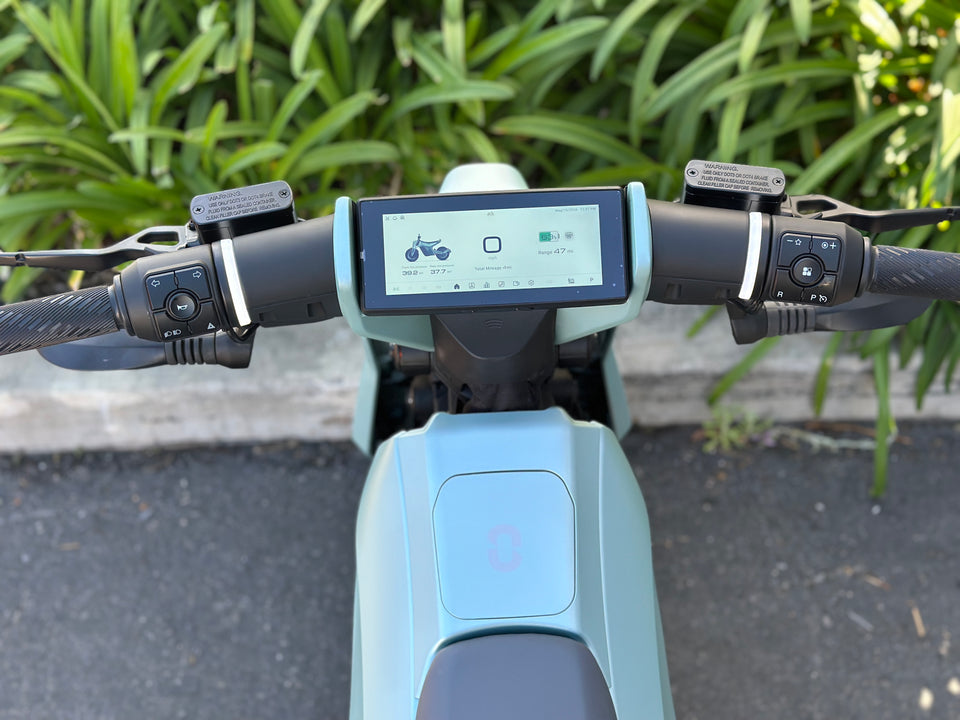 Naxeon I AM Pro Electric Motorcycle | 7.5kW Motor | 72V Lithium | Street Legal