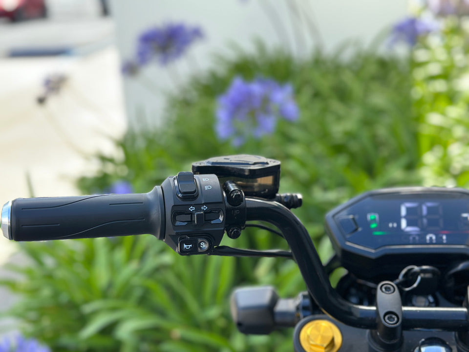 Venom E-Vader | 2000W Electric Motorcycle | Brushless | 72V