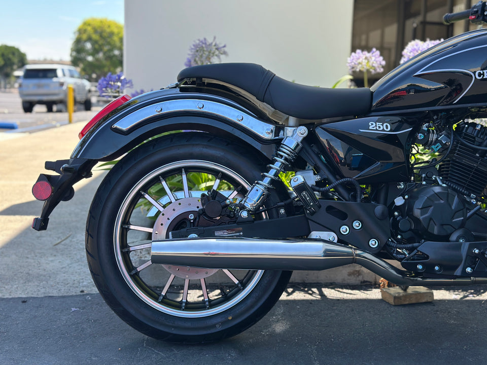 Venom Cruiser | 250cc Chopper | Fuel-Injected | 6-Speed